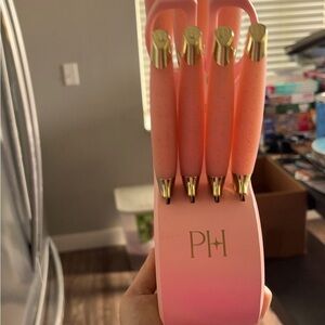 Paris Hilton Bamboo Knife Block Set
(Still have the box, just needed pics)